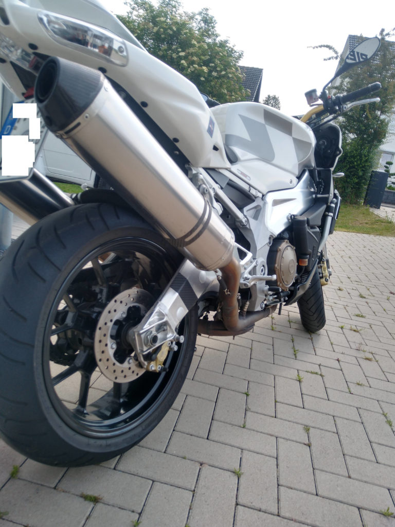 Aprilia RSV 1000 Tuono R